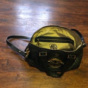 💯 Authentic Tory Burch Speedy Bag, W. Wristlet